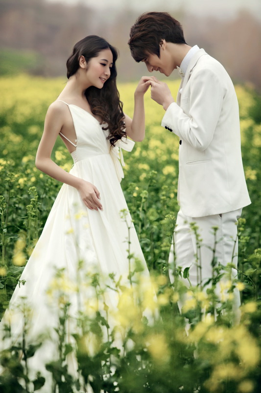 韩式婚纱照让您风采十足的服装搭配【叶子摄影】-
